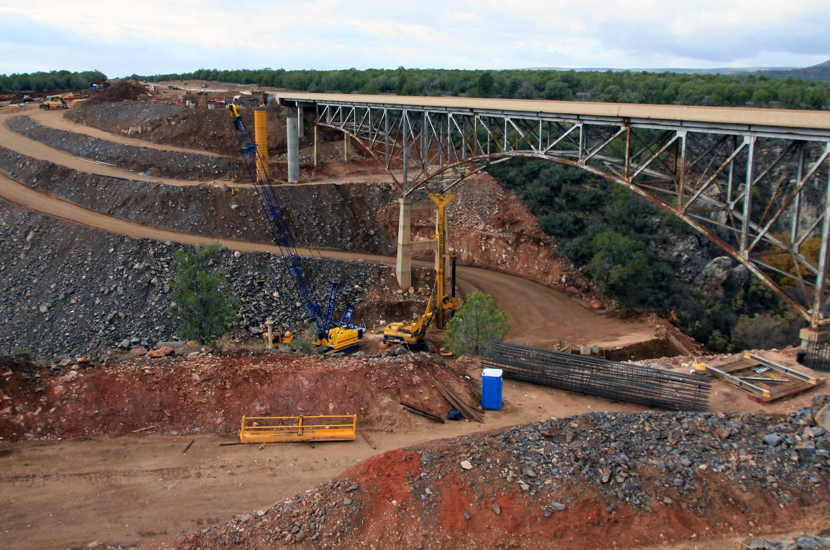 Hell Canyon bridge construction