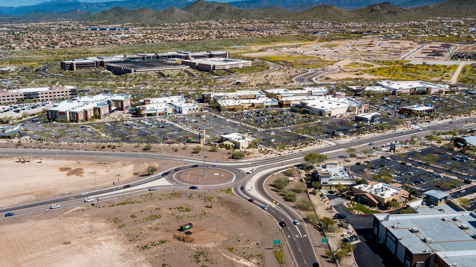 I-17HappyValleyInterchangeDroneShowsRoundaboutADOTphotoUndatedB
