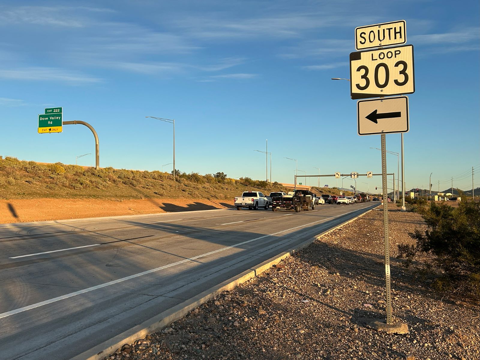 Cars and trucks using the expanded northbound I-17 off-ramp at Loop 303 (ADOT photo)